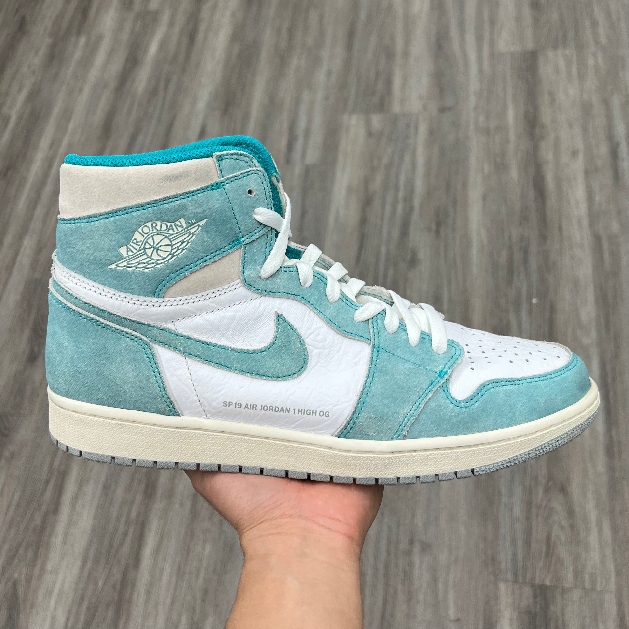 Air Jordan 1 Retro High "Turbo Green"